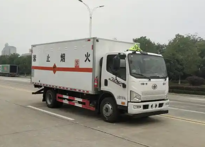 钟山爆破器材运输车可以上高速吗？